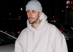 Clip 8 giây Justin Bieber lộ hành vi bất thường, đứng không vững tại Coachella 2025