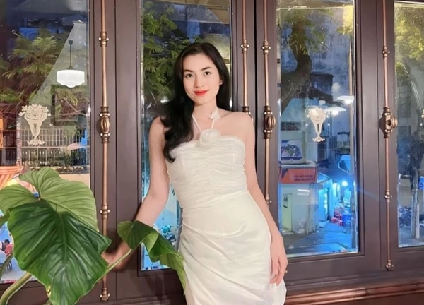 'Hoa khôi diễu binh' ở TP.HCM từng lọt top cuộc thi hoa hậu