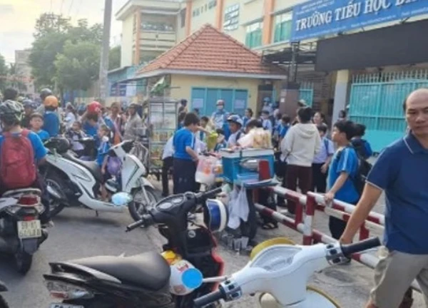 Người đàn ông để lạc con trai 4 tuổi, vài tiếng sau trên MXH xuất hiện bài viết gây hoang mang