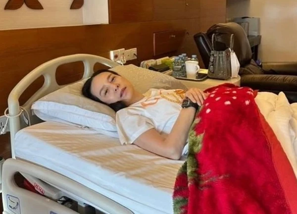 Madam Pang nhập viện sau khi trả nợ cho bóng đá Thái Lan