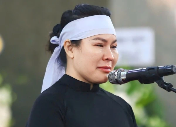 Vợ Quý Bình khóc nghẹn: 'Tôi đã sống 49 ngày không còn bình thường'