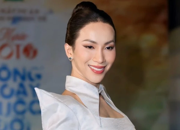 'Bà bầu lô tô' Lộ Lộ nói lý do thi hoa hậu chuyển giới ở tuổi 37