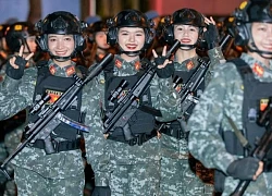 'Điểm danh' 15 khối diễu binh ở TP.HCM bằng sắc phục