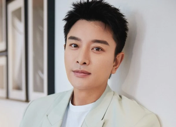 Nam tài tử đáng thương nhất showbiz: Vợ đi ngoại tình trai trẻ bị truyền thông bóc phốt, ở nhà không biết vẫn livestream khoe "cô ấy đi làm đẹp"