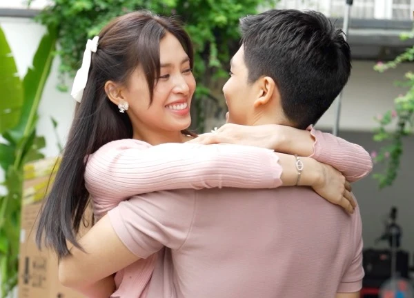 "Xào couple" ở showbiz Việt: Chiêu trò cũ rích, "càng xào càng dai"