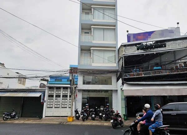 Vụ 3 người tử vong trong khách sạn ở Nha Trang: Mới có quan hệ tình cảm