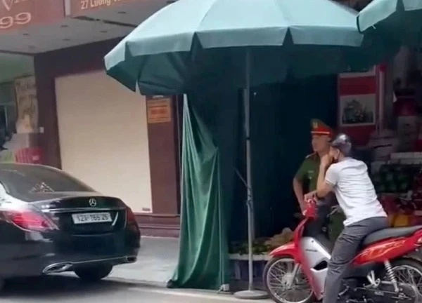 Công an khám xét nhà riêng Lê Việt Hùng ở Lạng Sơn