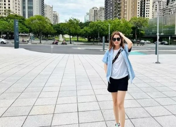 Lấy chồng họ lạ, bà mẹ Quảng Ngãi 'vắt óc' đặt tên con, gặp bao chuyện hài hước