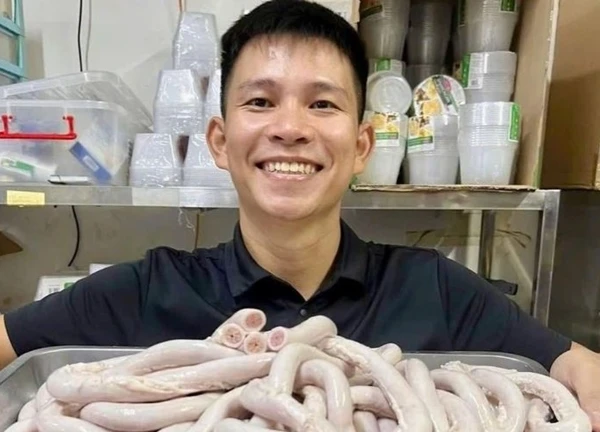 Loạt TikToker bất ngờ bị réo tên vì từng review lòng xe điếu