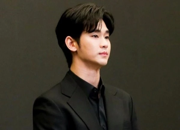 Toàn cảnh "trò đùa dai" vào trưa nay (7/5) của gia đình Kim Sae Ron dành cho Kim Soo Hyun