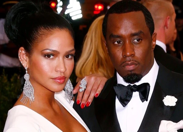 Diddy bị cáo buộc tống tiề.n, dùng video nhạy cảm để uy hiế.p Cassie