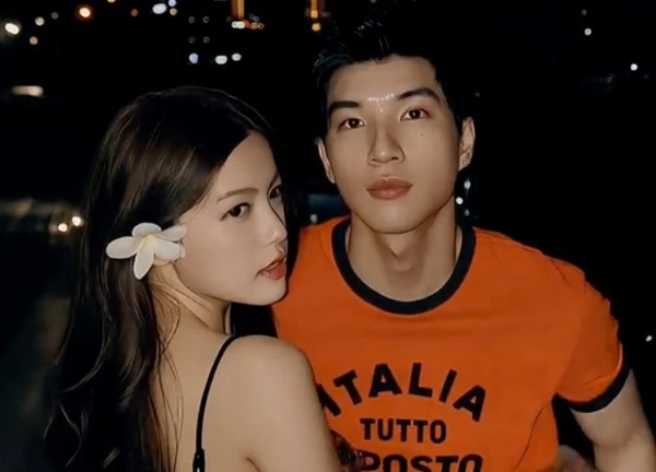 Cuối cùng HIEUTHUHAI và bạn gái hot girl đã chịu công khai hẹn hò?