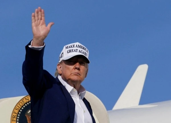 Tổng thống Trump: Mỹ phải sản xuất những thứ lớn lao chứ không phải áo phông