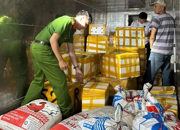 Chống hàng giả, hàng kém chất lượng: Đừng để xong cao điểm lại... thôi