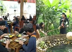 Ngôi làng lạ ăn chung nồi, tiền chung túi, khách buộc rửa tay bằng "giếng thần"