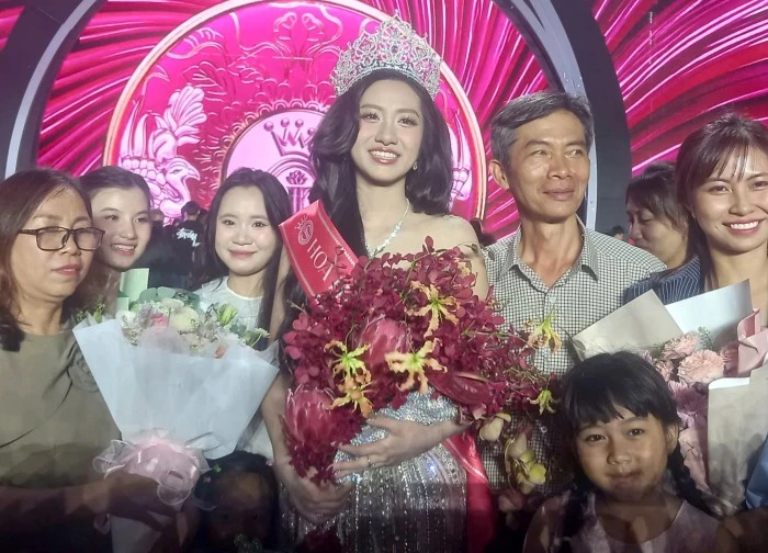 Bố Hoa hậu Hà Trúc Linh: "Tôi chỉ cho con hơn 1 triệu đồng khi đi thi"