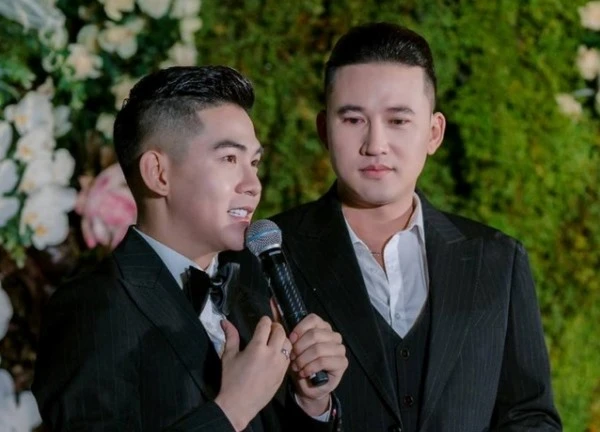 Cặp đôi đồng giới chịu chi nhất Vbiz: Tổ chức đám cưới "sặc mùi tiền", bỏ tiền tỷ để thụ tinh nhân tạo