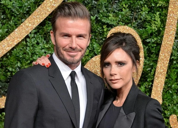 Thâm cung bí sử nhà Beckham: Bố ngoạ.i tìn.h, mẹ nghiệ.n "dao kéo", con cái hàng rổ phốt!