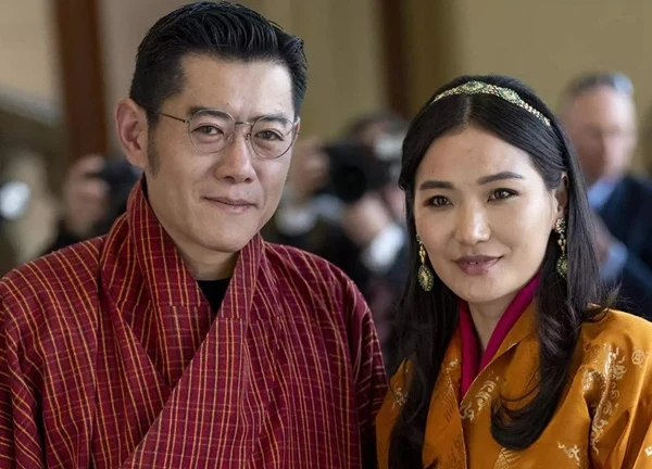 "Hoàng hậu đẹp nhất châu Á" kỷ niệm sinh nhật 35 tuổi bằng 1 bức ảnh, hé lộ cuộc sống hoàng gia Bhutan bí ẩn