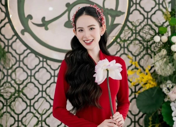 "Kim Tae Hee Việt Nam" hẹn hò khi chồng thiếu gia đang có bạn gái?