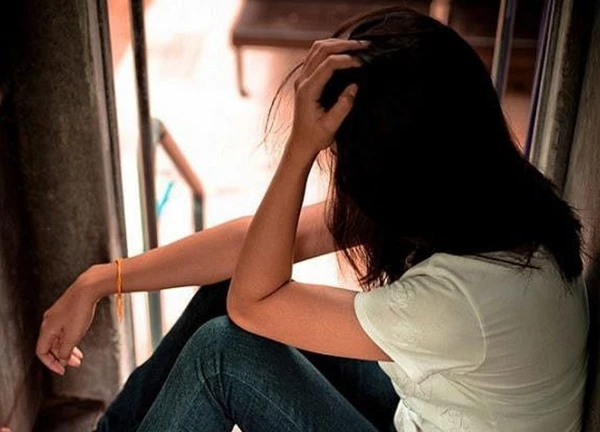 Món quà sinh nhật bất ngờ và cú lừa ngoạn mục phía sau người chồng hiền lành