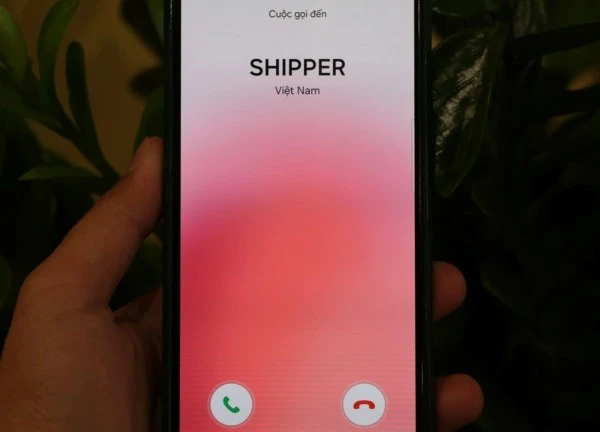 Người phụ nữ mất gần 300 triệu đồng sau cuộc gọi của "người giao hàng"