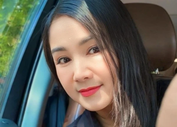 NSND Thu Hà trẻ trung khó nhận ra, Trịnh Kim Chi hiếm hoi gợ.i cả.m