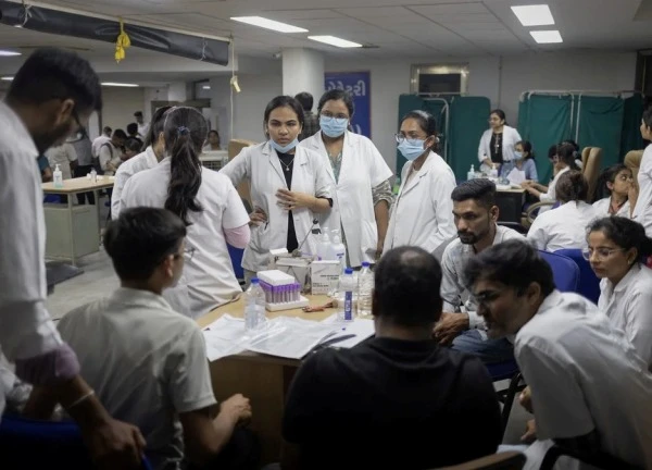 Vụ rơi máy bay ở Ấn Độ: Bắt đầu trao trả thi thể nạn nhân