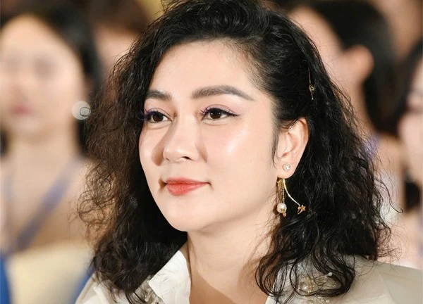 3 mỹ nhân Việt từng học báo chí, một người vào top 15 Miss World