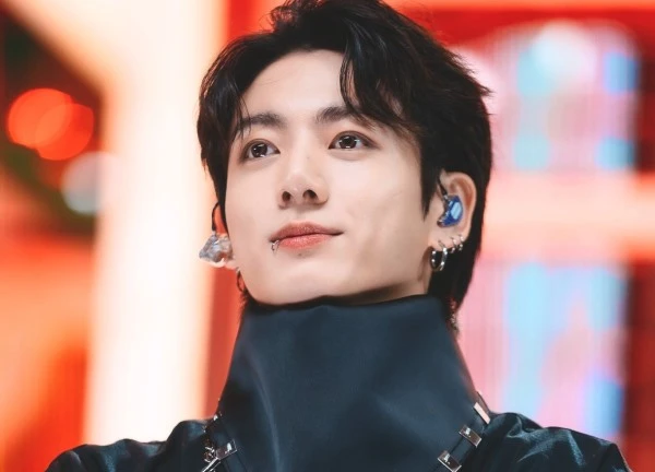 Tranh cãi về chiếc mũ của Jungkook (BTS): Bài học về trách nhiệm của người nổi tiếng toàn cầu