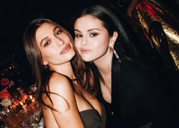 Làm lành chưa bao lâu, Selena Gomez và vợ Justin Bieber lại quay ngoắt lộ dấu hiệu "khó ở"
