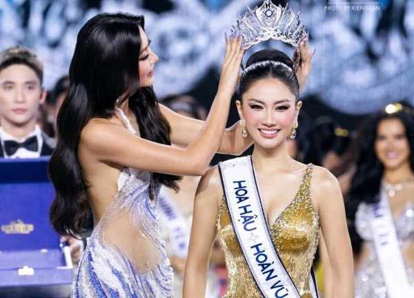 Drama ngay sau Chung kết Hoa hậu Hoàn vũ Việt Nam: 1 Thí sinh ẩn ý kết quả đã được dàn xếp?