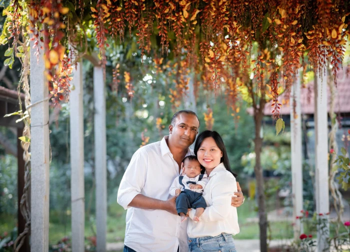 Single Vietnamese mother "marries" Indian tycoon, reveals strange life in 22,000m2 castle