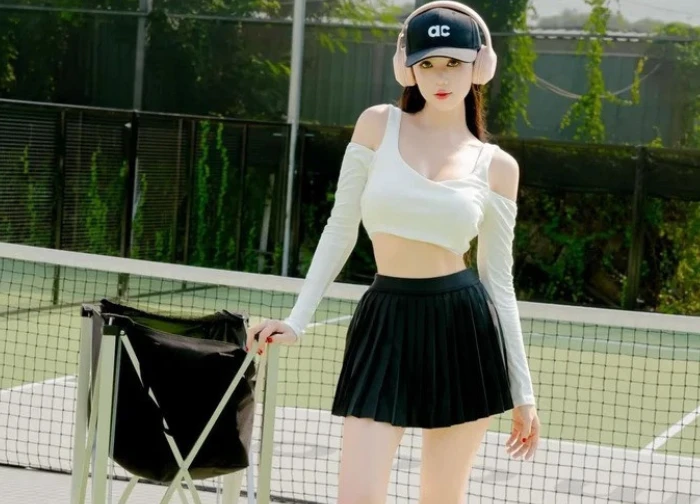 Ngoc Trinh makes the online community "stormy" again! Boldly revealing while playing pickleball