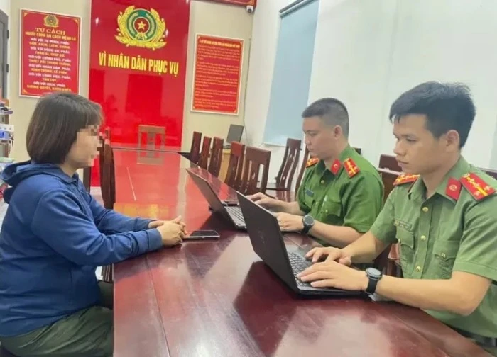 Công an Nghệ An triệu tập cô gái livestream 'vỡ đập anh em ơi'