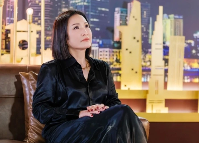 Hong Dao worked as a comedian but had only sad stories, after divorce her career improved