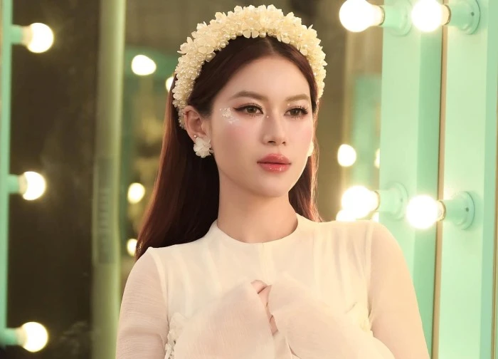 Ngọc Thanh Tâm giàu cỡ nào mà netizen đòi "chi tiền tài trợ Gia đình Haha"?