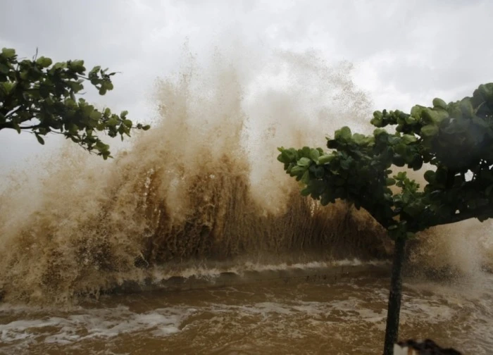 Bộ Công Thương ban hành công điện hỏa tốc ứng phó áp thấp nhiệt đới trên Biển Đông