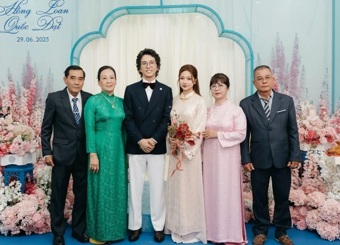 Cái kết viên mãn cho chuyện tình của cặp đôi Diệp Lê - Danny với lễ gia tiên đầy xúc động
