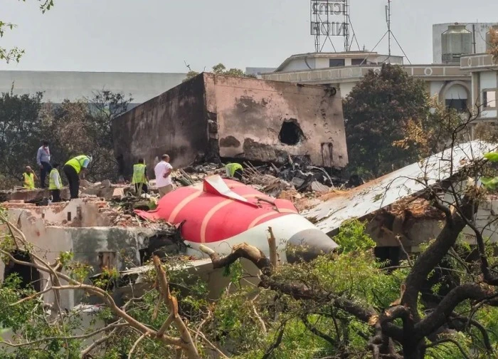 Động cơ máy bay Air India bị cắt nhiên liệu trước khi rơi