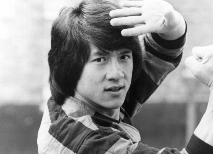 Ông hoàng showbiz bị một cô gái tát "điếng người" vì lý do cực sốc