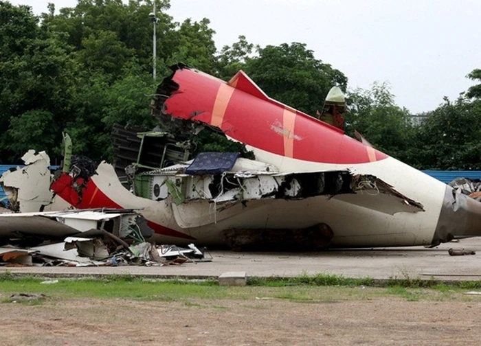 Cơ trưởng ngắt nhiên liệu làm máy bay Air India rơi?