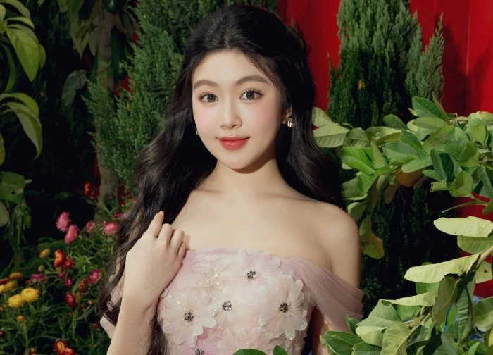 Con gái Quyền Linh xinh như hoa hậu, Bảo Thanh nhuận sắc tuổi 35