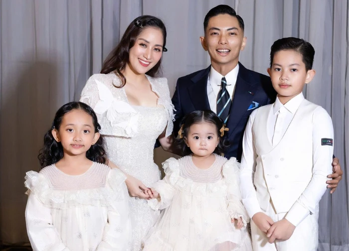 3 Little kids Khanh Thy Phan Hien "caused a storm", 2 times world champion, netizens urgently pray for luck!