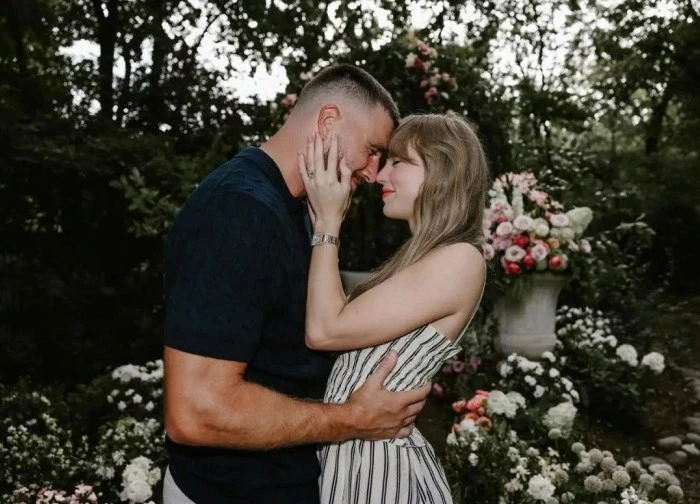 Taylor Swift tìm mua biệt thự 18 triệu USD sau khi đính hôn