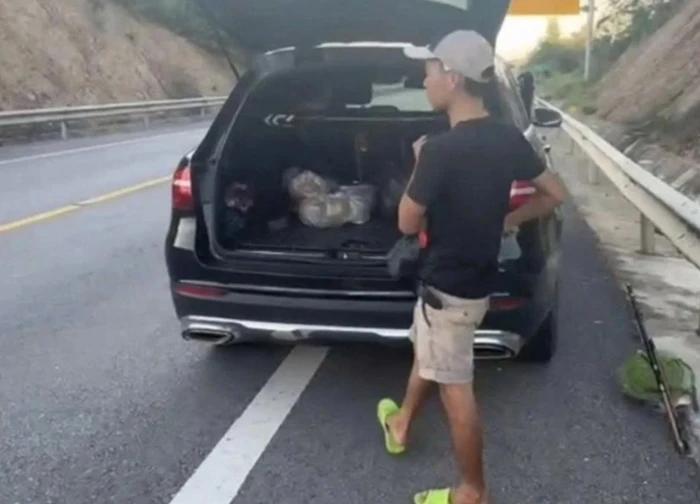 Dừng xe trên cao tốc để đi câu cá