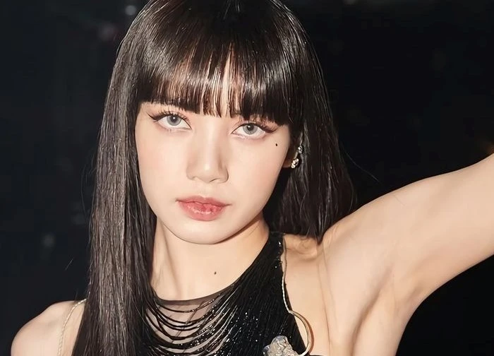 Sự thật về danh tính bạn trai cũ của Lisa (BlackPink)