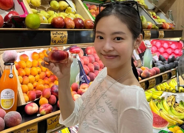 Bùng binh tình ái: Jennie (BLACKPINK) "đá" V (BTS) để hàn gắn với tình cũ?