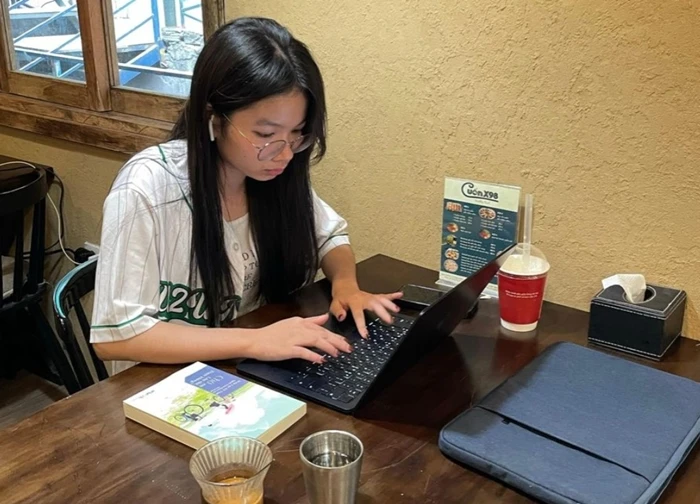 Công ty tìm thuê homestay, ngồi cà phê làm việc vì cấm đường dịp A80