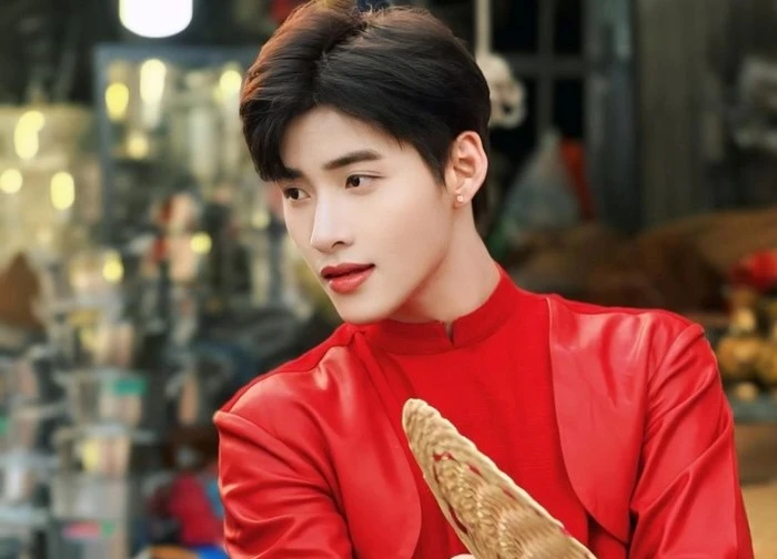 Nam ca sĩ đẹp trai, nhảy giỏi nhất Anh Trai Say Hi, gây phản cảm khi chụp ảnh với fan nữ là ai?